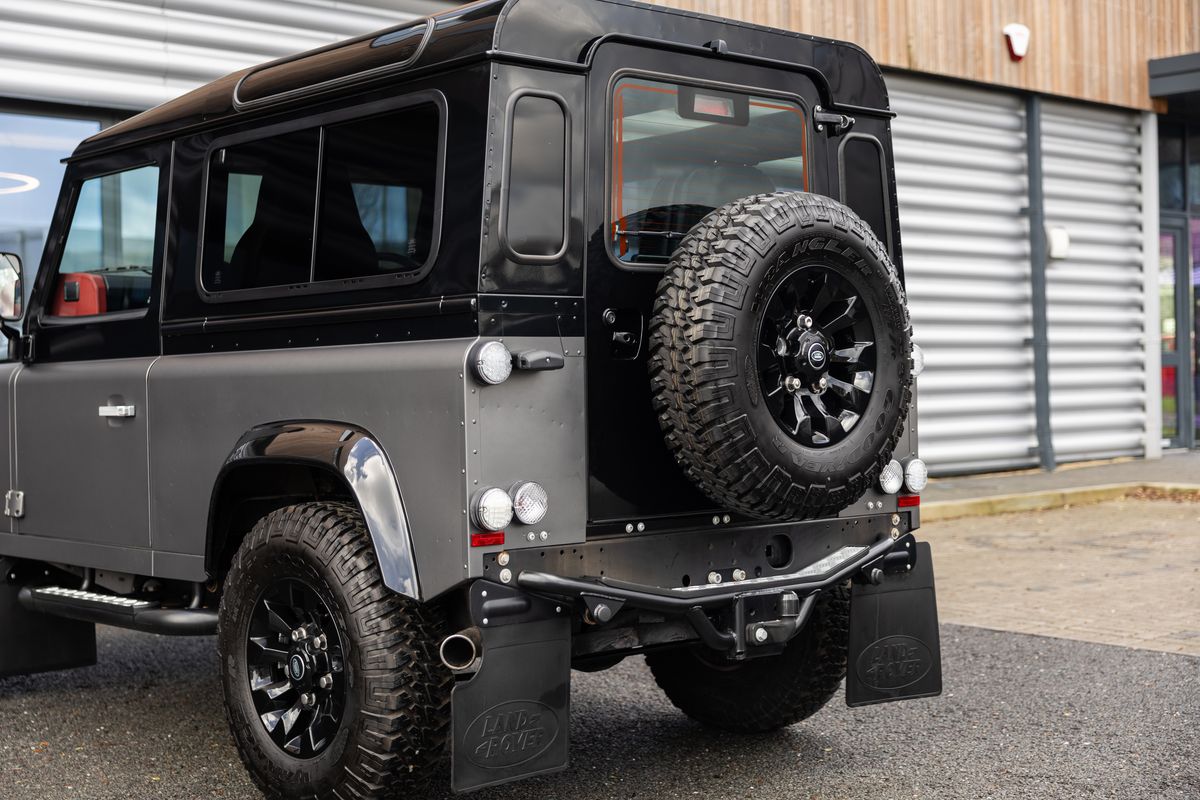 2015 Land Rover Defender 90 Autobiography Edition