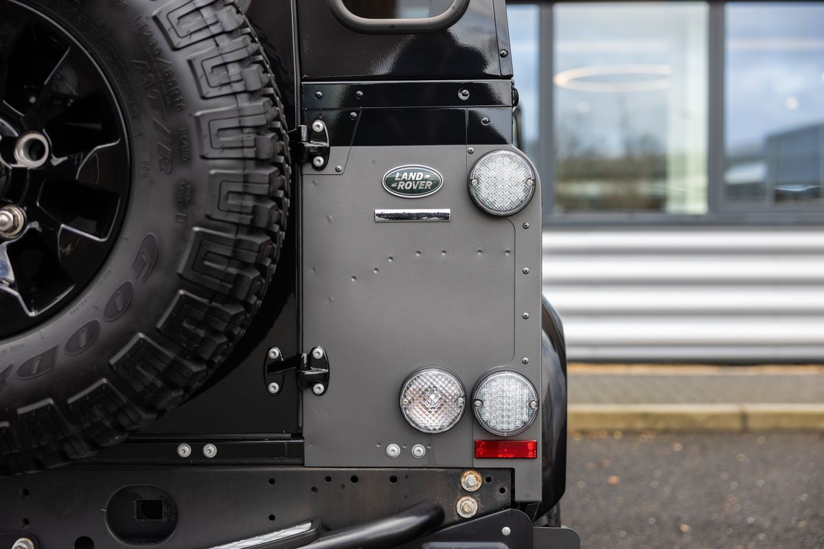 2015 Land Rover Defender 90 Autobiography Edition