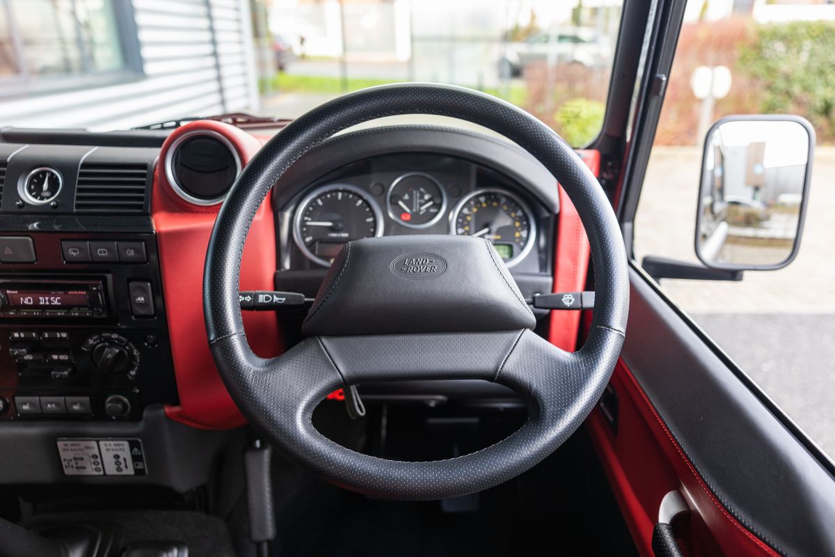 2015 Land Rover Defender 90 Autobiography Edition