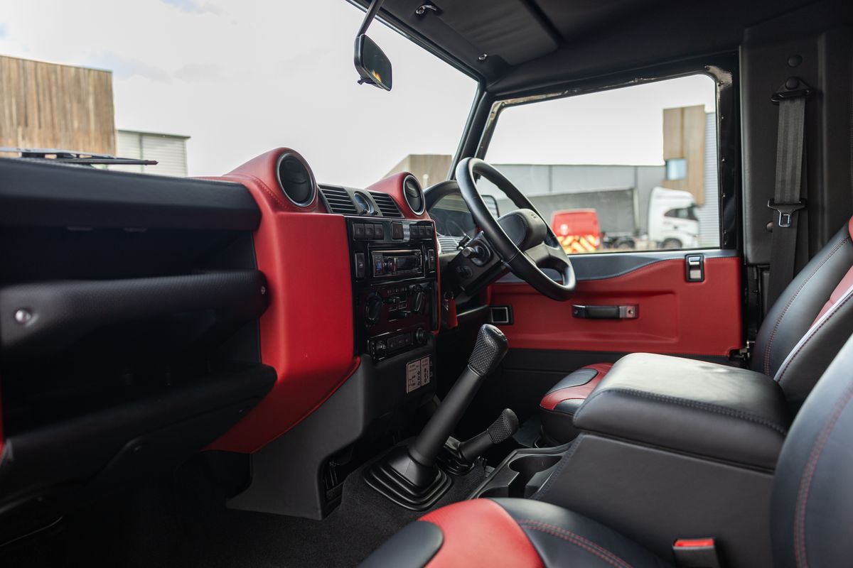 2015 Land Rover Defender 90 Autobiography Edition