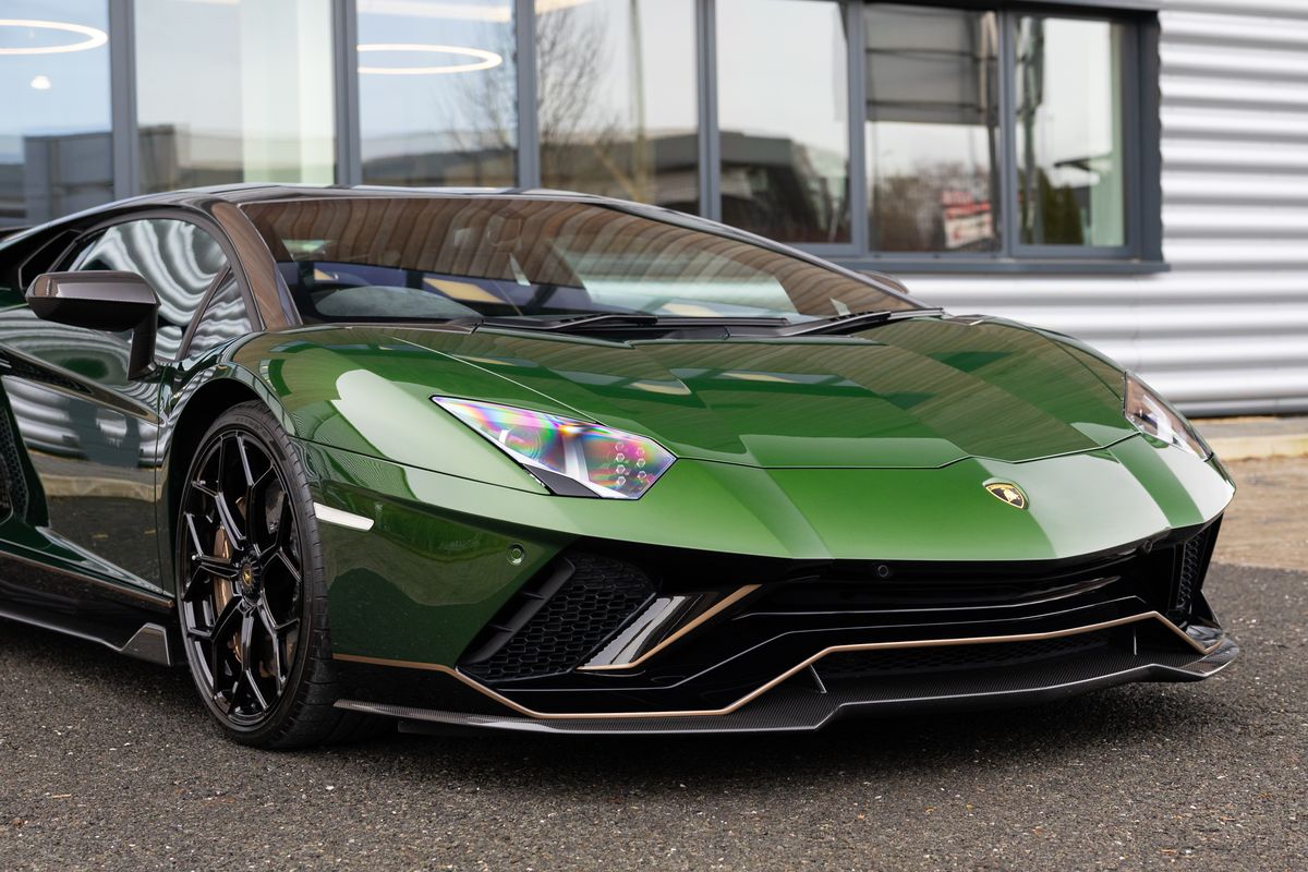 2022 Lamborghini Aventador Ultimae