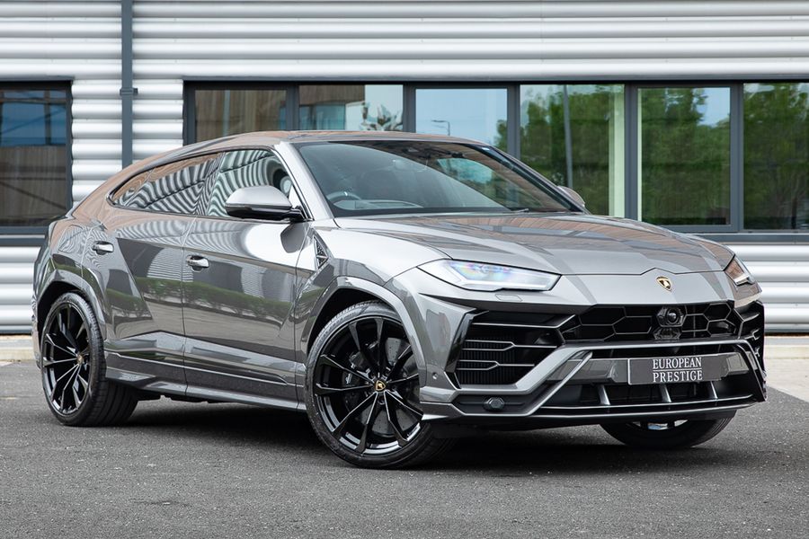 Lamborghini Urus V8