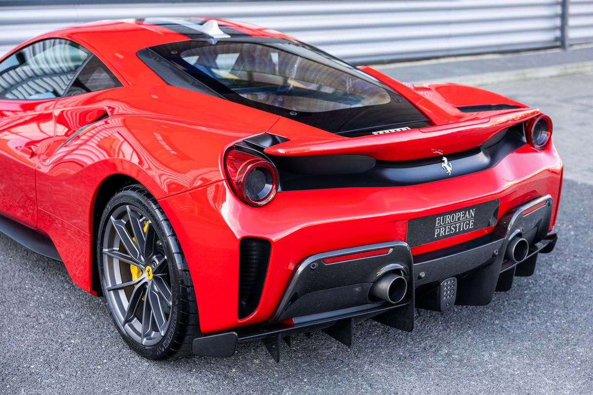 2020 Ferrari 488 Pista